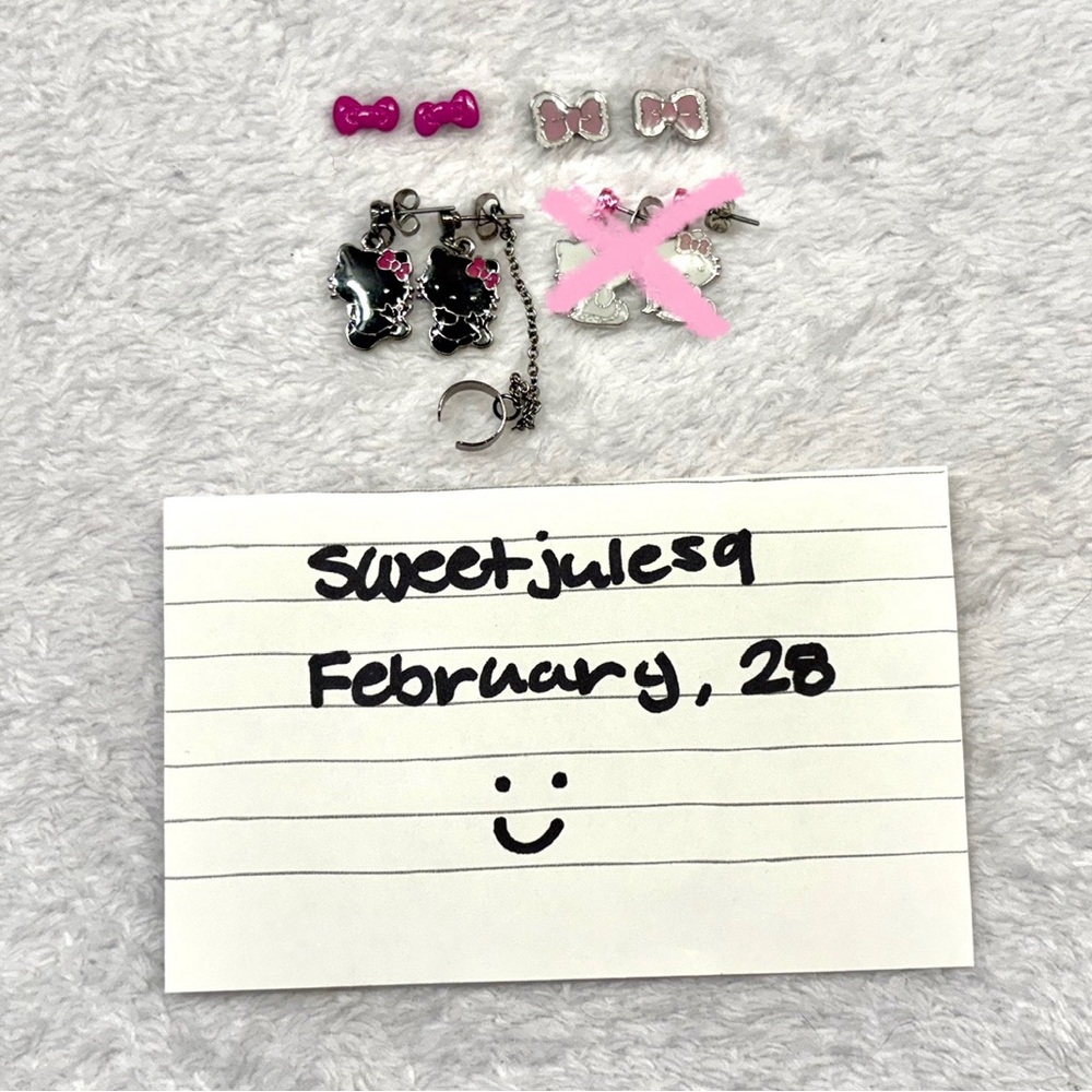 Hello Kitty Sanrio Earring Set